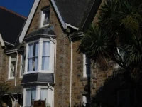 Duporth Guest House 