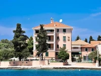 Villa Hresc 3*