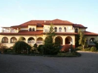 Nefretete 3*