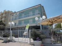 Hotel Ronchi 3*