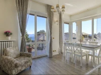 Omarini Apartment 