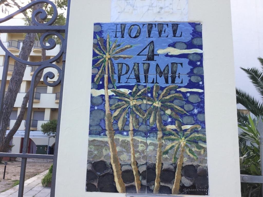 Hotel Quattropalme 2*
