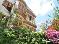 Mulan Guest House 