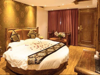 Lijiang Golden Sunshine Boutique Hotel
