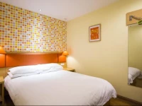 Home Inn Shanghai Hongqiao Hub Caoan Road Textile Market 
