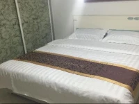Zhaijia Apartment 