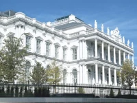 Palais Coburg 5*
