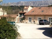 Logis HГґtel DГ©jeunez Sous LArbre 