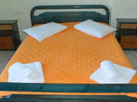 Elli Rooms
