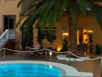 Hotel Holidays 2*