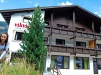 Viktoria 3*