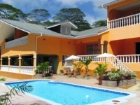 Albizia Lodge 
