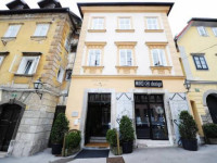 Lesar Hotel Angel