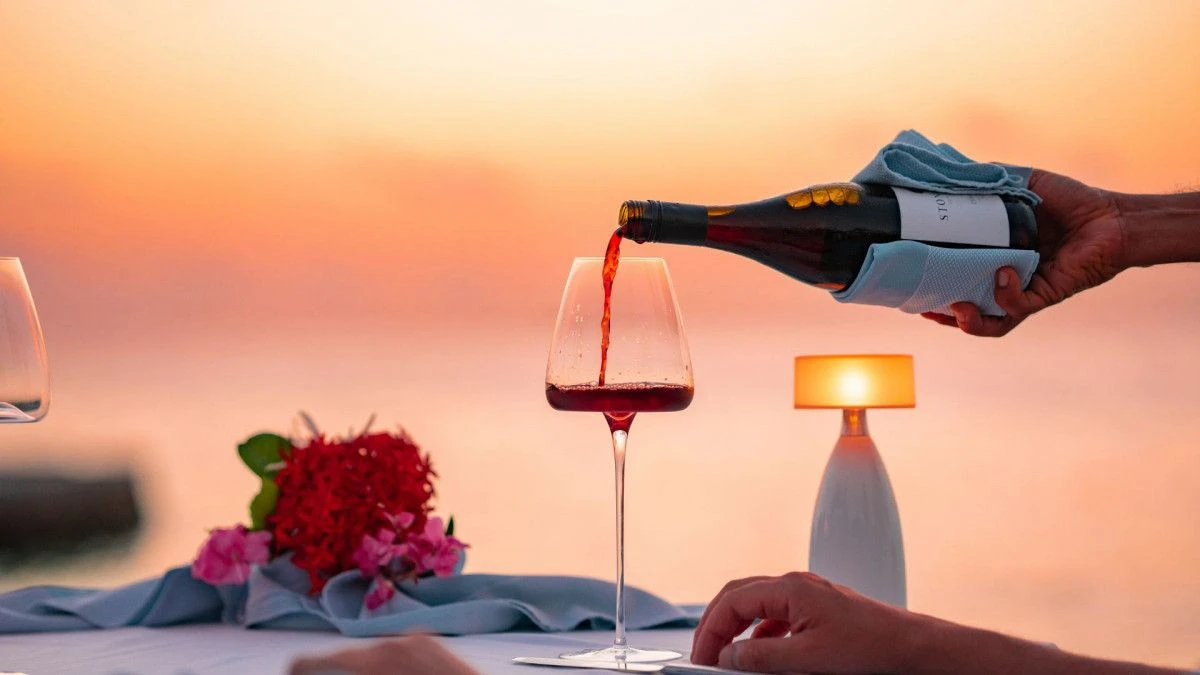 Lily Beach Resort & Spa вновь удостоен премии Wine Spectator 2026 года за превосходство ресторана AQVA