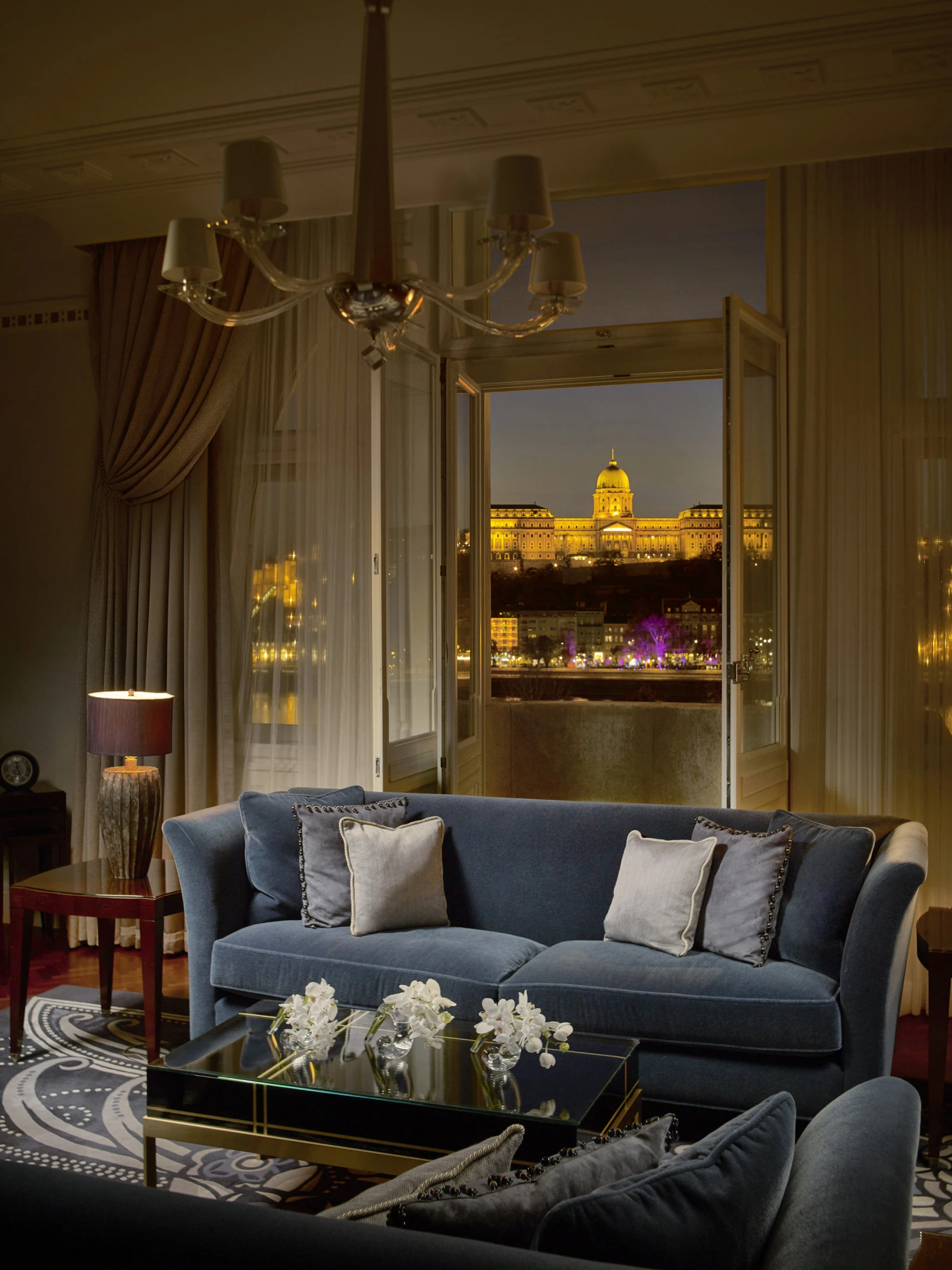 Four Seasons Hotel Gresham Palace Budapest вошел в гид 50 Best Discovery