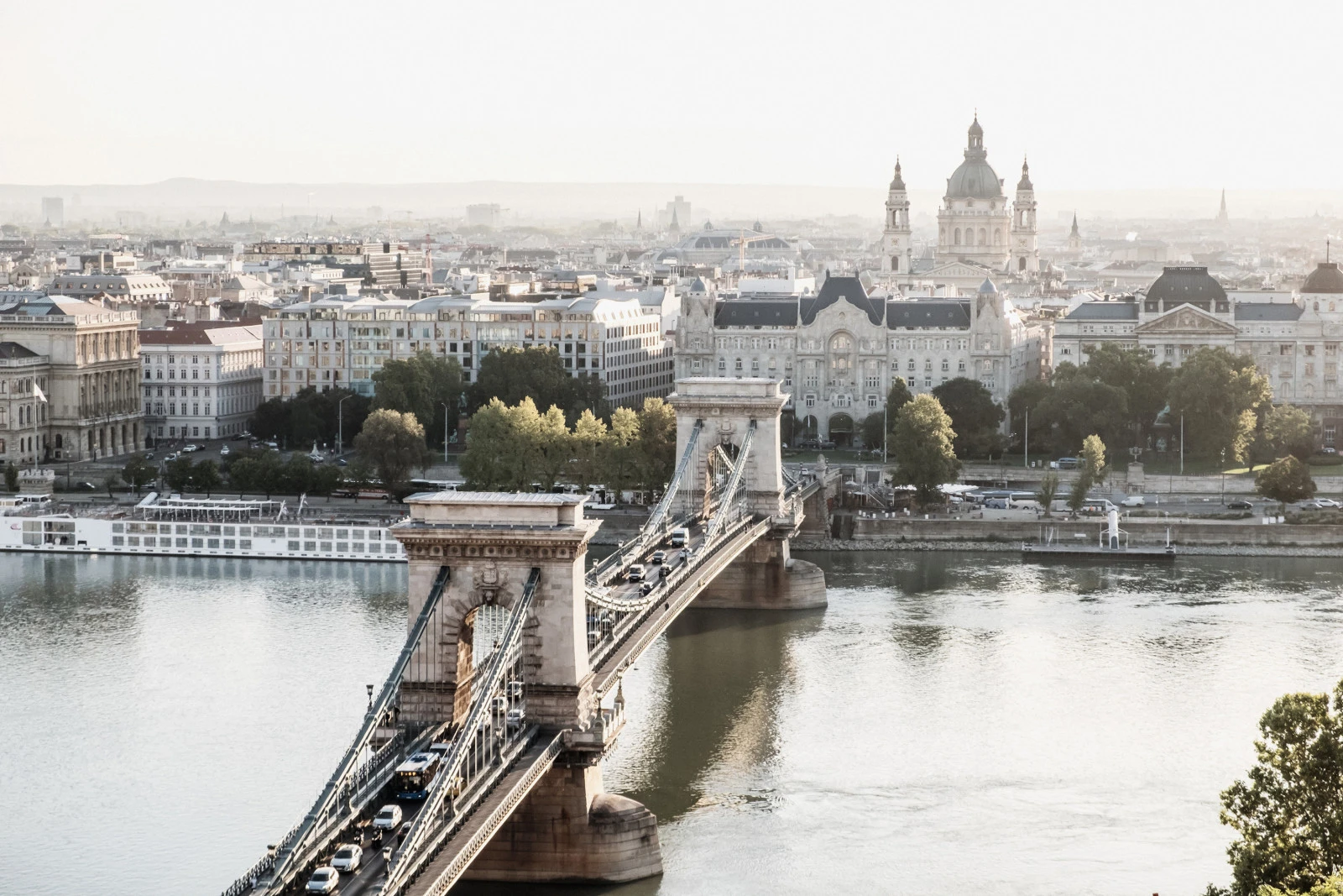 Four Seasons Hotel Gresham Palace Budapest вошел в гид 50 Best Discovery