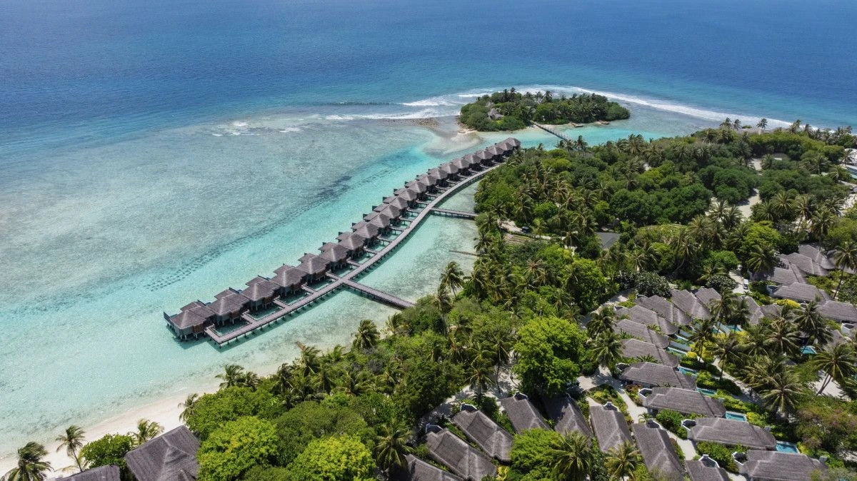 Курорт Sheraton Maldives Full Moon Resort & Spa открывает новую главу: масштабная реновация и эксклюзивное предложение для длительного проживания