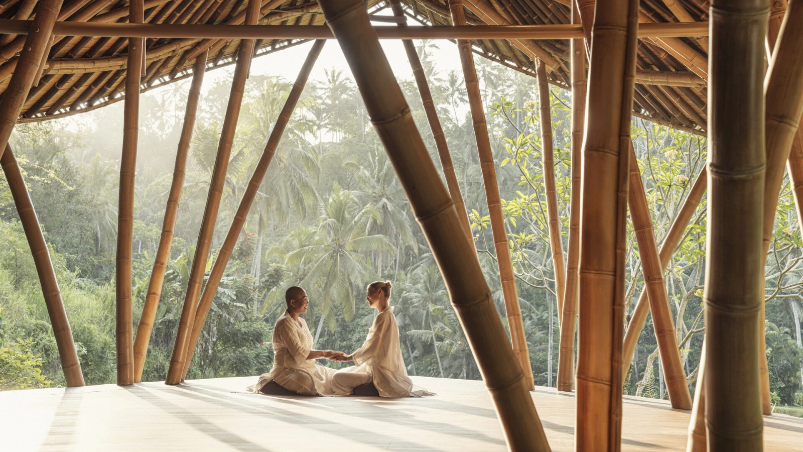 Курорты Four Seasons на Бали приглашают гостей открыть душу острова в праздничный сезон