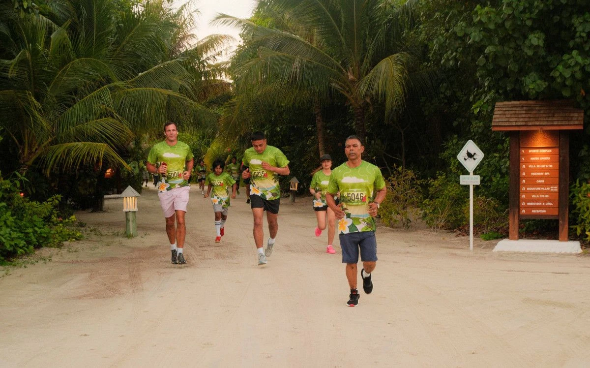 Второй забег Maldives Hideaway Resort Run 2026 завершился праздником бега и оздоровления