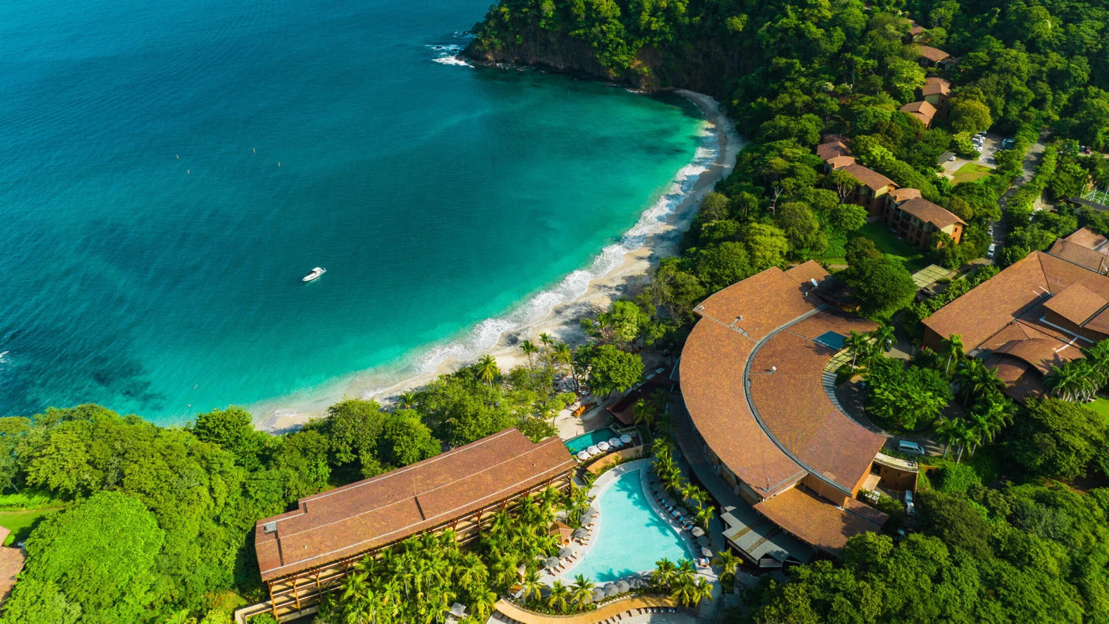 Курорт Four Seasons Resort Peninsula Papagayo признан лучшим в Центральной Америке по версии читателей Condé Nast Traveler в 2026 году