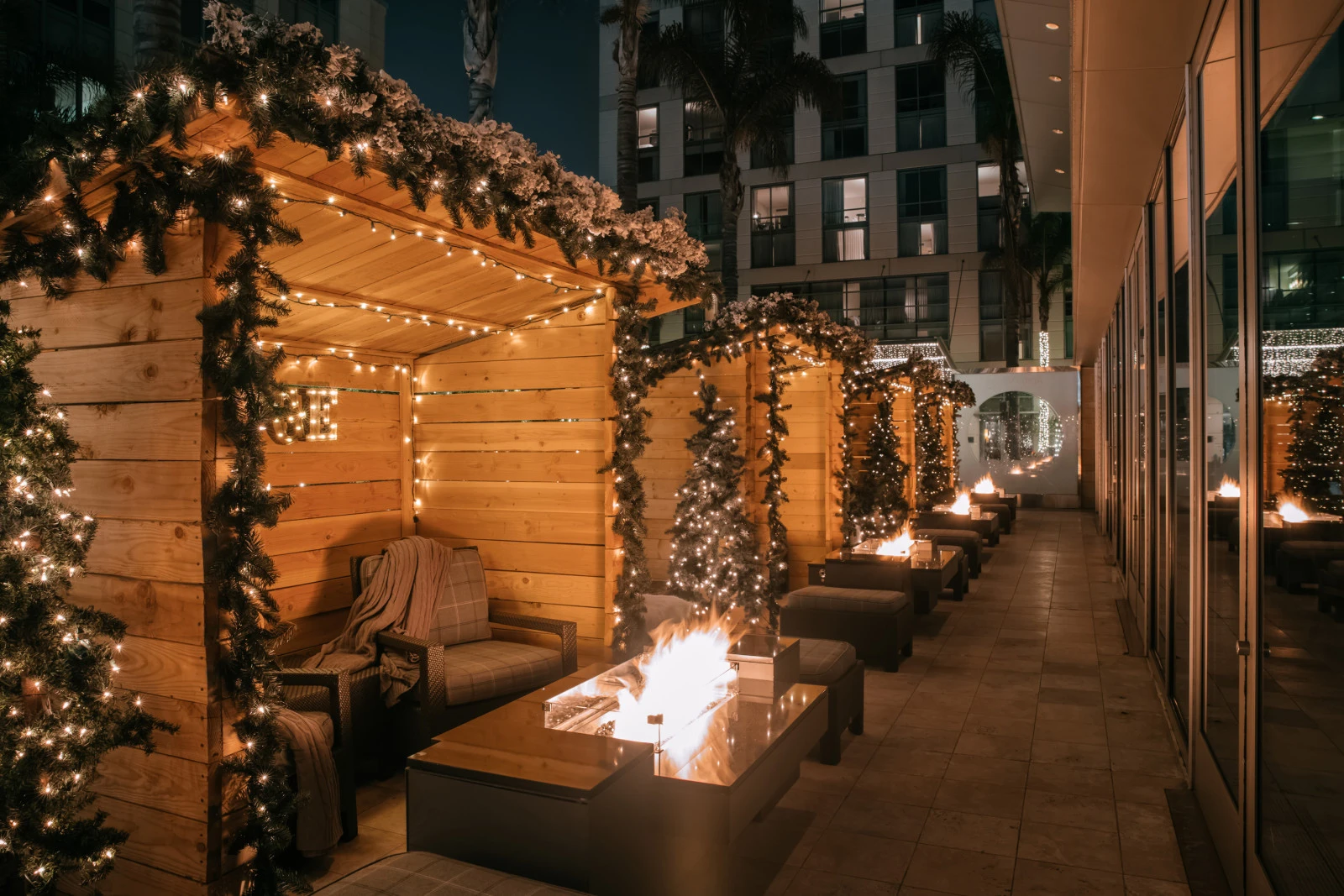 Волшебство праздничного сезона в отеле Four Seasons Hotel Silicon Valley