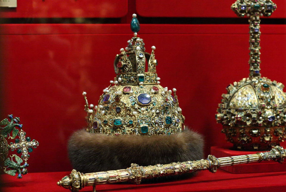 Оружейная Палата: "Тайна шапки Мономаха" пешеходная экскурсия (ГРУППОВАЯ)