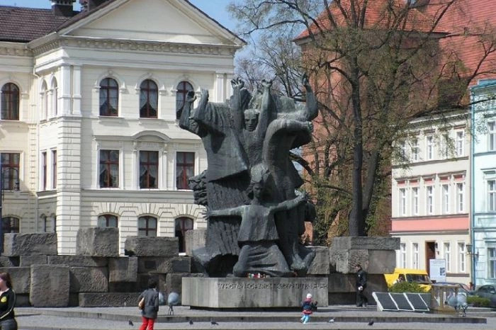 Быдгощ