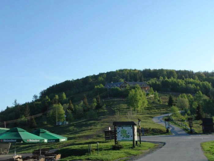 Устронь