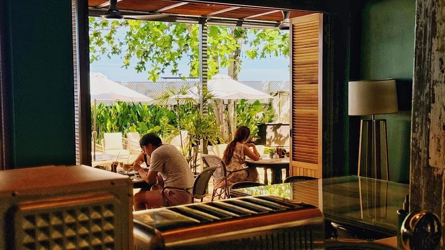 Paloh Restaurant &amp; Bar