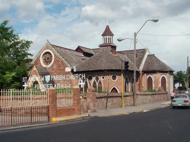 Халф-Вей-Три