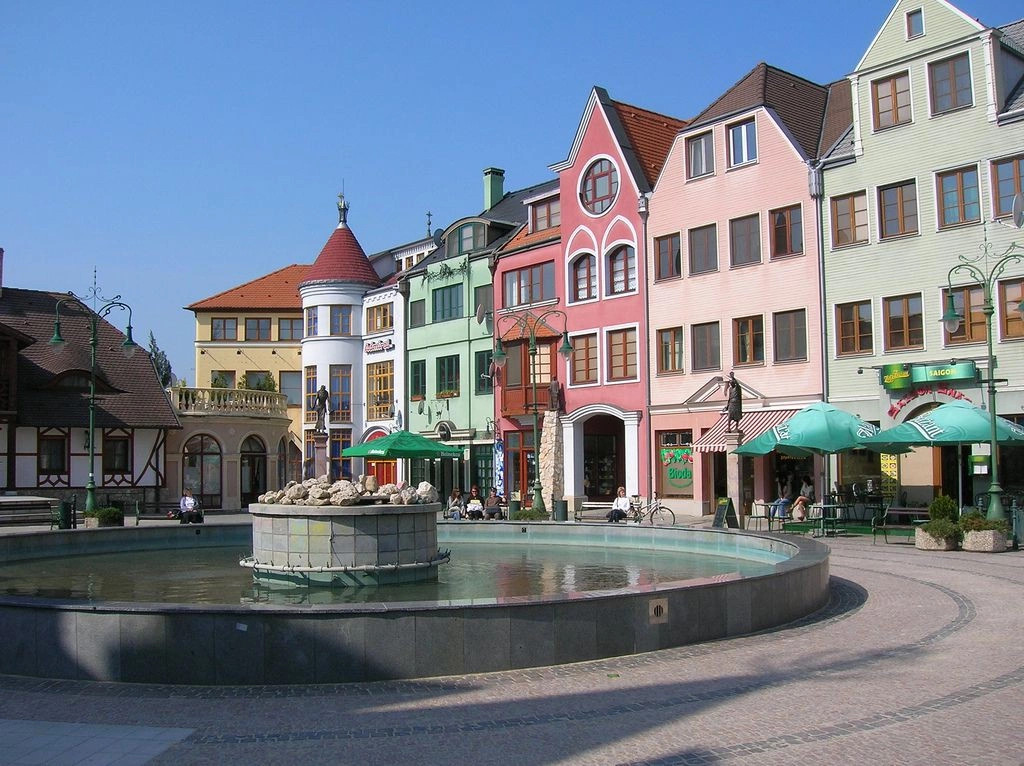 Комарно