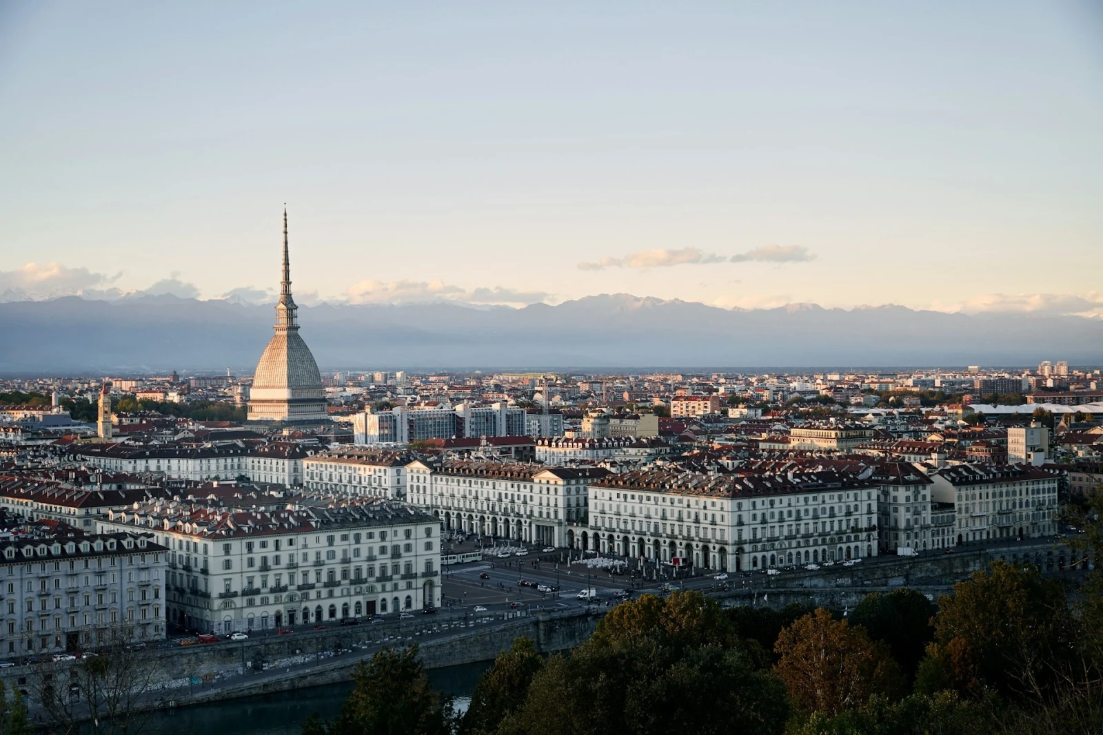 Roma e Rocca Cavour 3*
