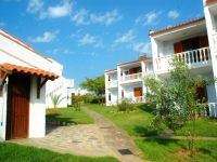  Navarone Hotel and Bungalows