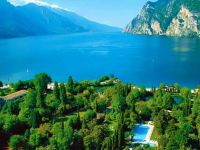  Du Lac et Du Parc Grand Resort