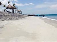  Comfortable Beach Condo Apartment