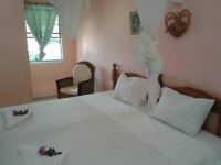  Belmont Beach Apartments