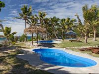  Barefoot Kuata Island