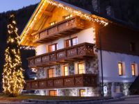  Apartments in Villa Flora