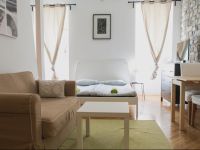  Apartments Music House