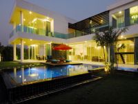  Aria Lake and Golf Villa