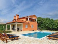  Four-Bedroom Holiday home Topid with a Fireplace 06