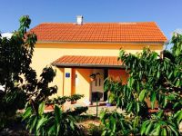  House M&S Waterfalls