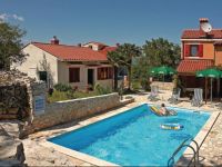  Mio Percana V Holiday Home