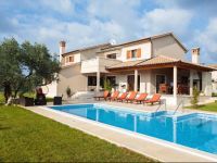  Salambati Holiday Home