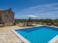  Burjaki Cr Holiday Home