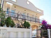  Porto Montenegro Vila