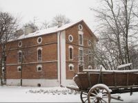  Ostoya Inn & Granary