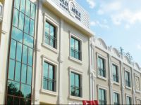  Ener Old Castle Resort Hotel