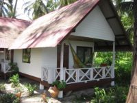  J2B Beach Bungalow Resort