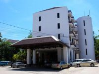  The Royal Diamond Hotel